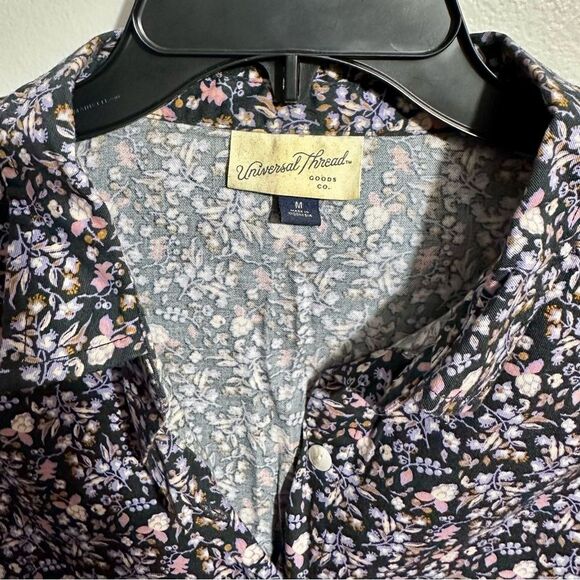 Universal Thread Floral Button Down Shirt (491) - Picture 3 of 4